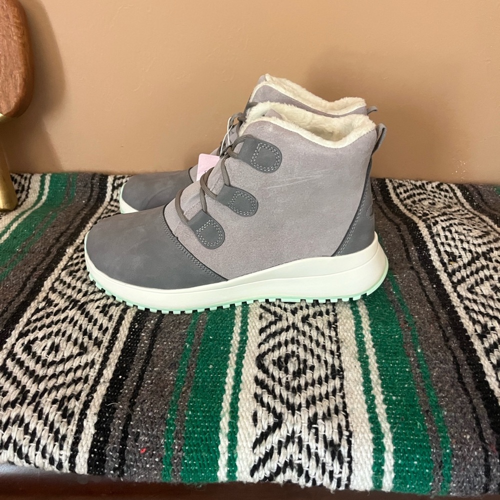 Serra Ladies Winter Boots - Gray and Cream